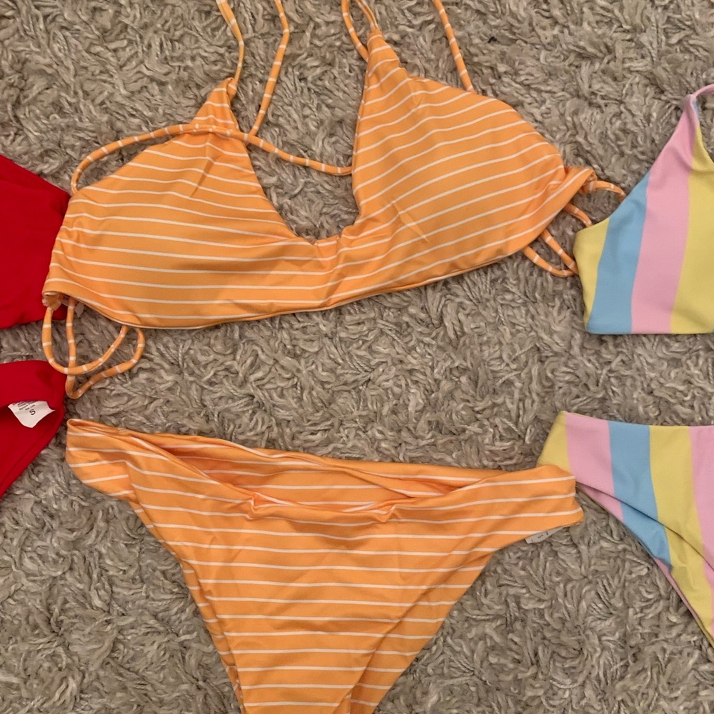 Color Bikinis! - Picture 3 of 4